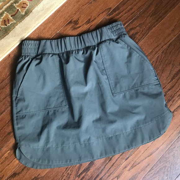 Apana Skort Womens Medium Gray Green Tennis Golf Elastic Waist Activewear - Picture 8 of 8